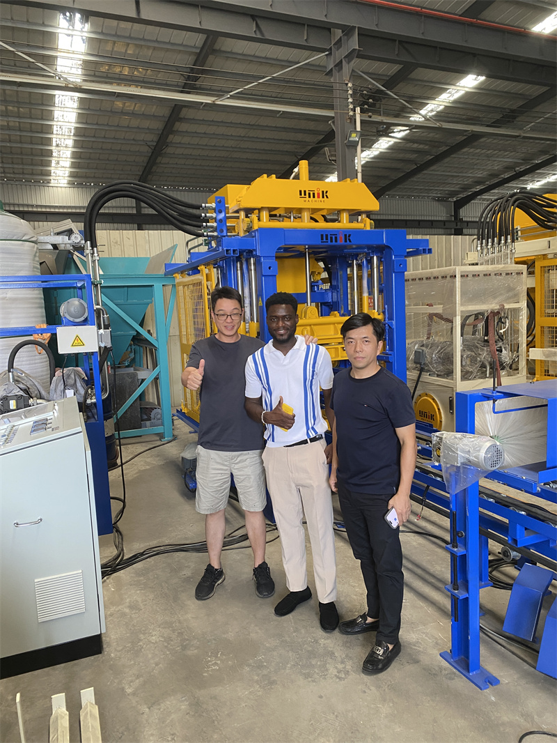 ఘనా నుండి అద్భుతమైన సందర్శన: కాంక్రీట్ బ్లాక్ మెషిన్ టూర్ మరియు కొనుగోలు ఉద్దేశం