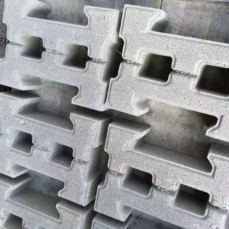 కర్బ్ స్టోన్ మోల్డ్స్‌తో అందమైన కర్బ్ అప్పీల్‌ని సృష్టించండి